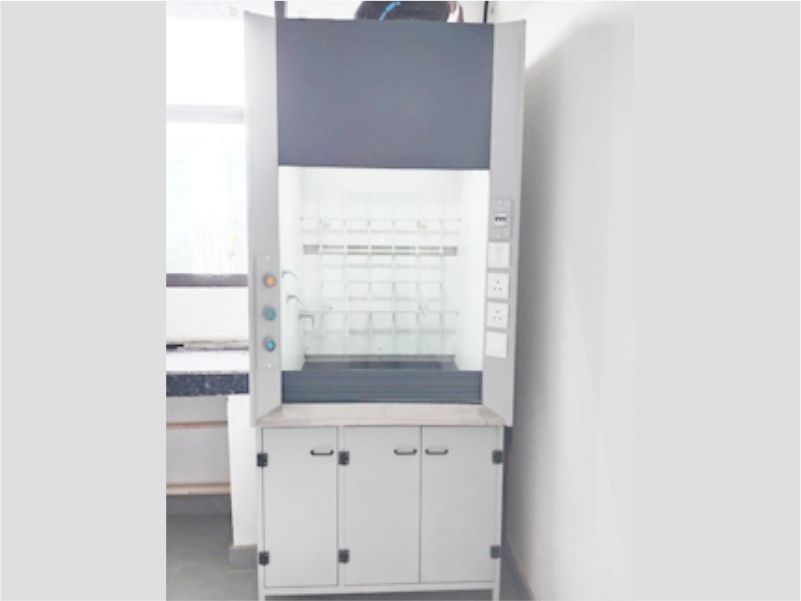 BUNCH TYPE FUME HOOD 2